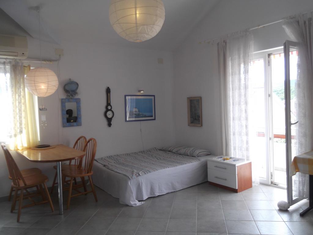 Apartments Vanda Vrboska Cameră foto
