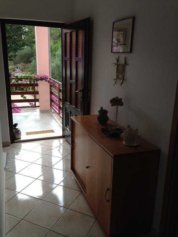 Apartments Vanda Vrboska Cameră foto