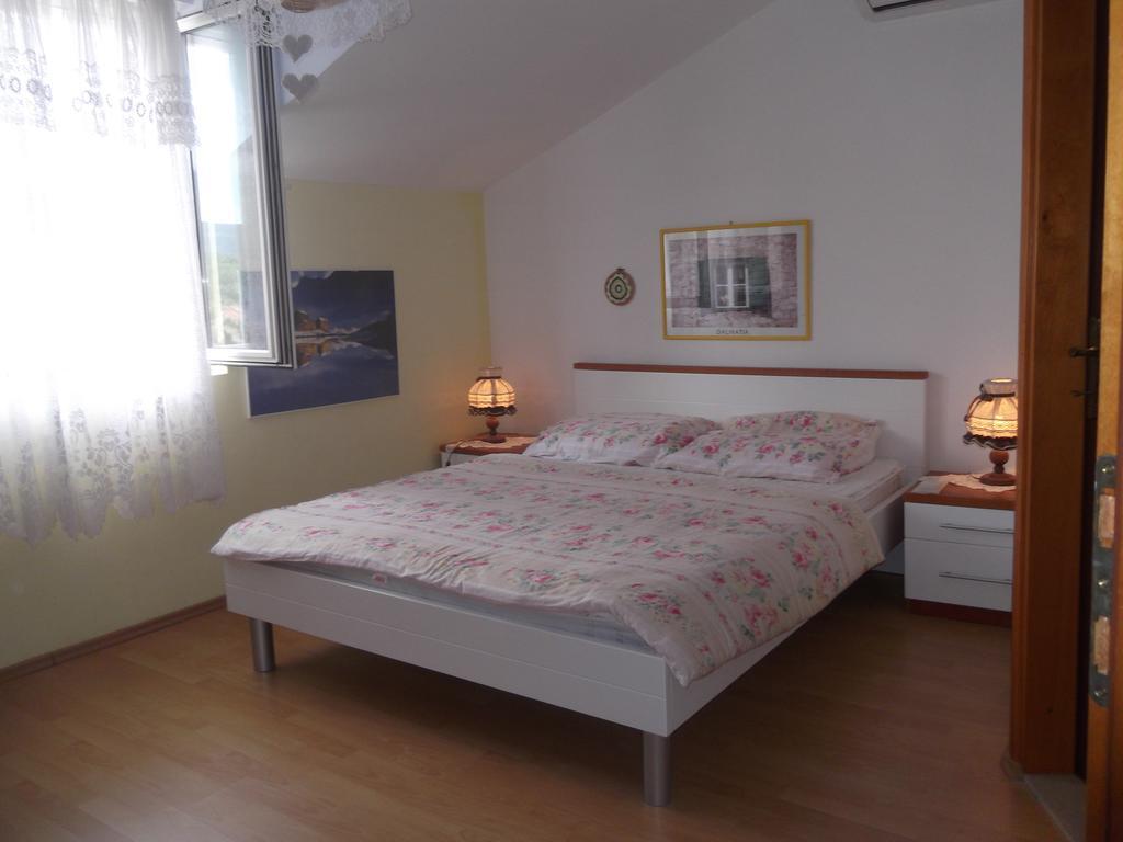 Apartments Vanda Vrboska Cameră foto
