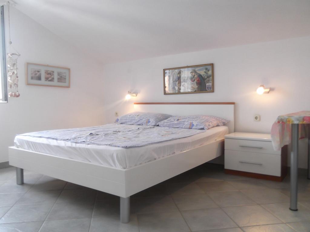 Apartments Vanda Vrboska Cameră foto